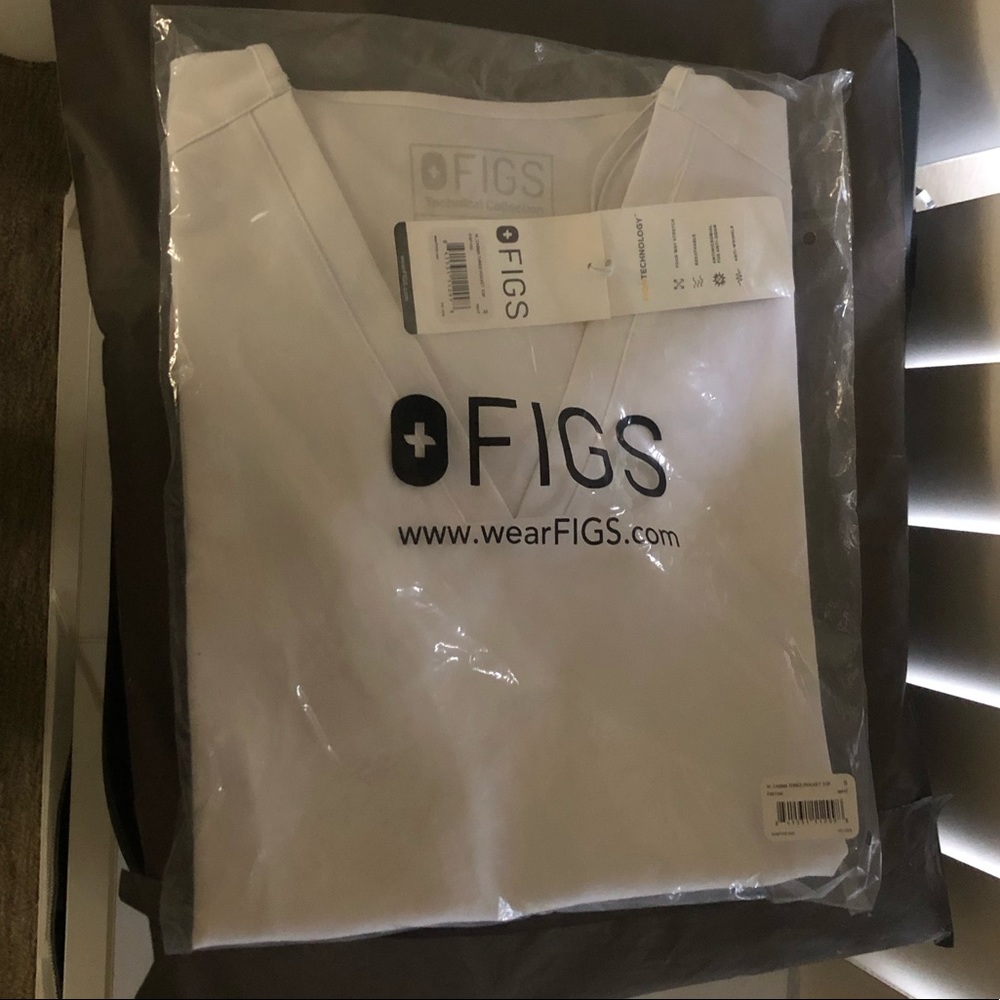 FIGS Casma Scrub Top- White